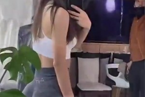 这练得如何？前NBA美女记者宫河麻耶早期自拍晒身材