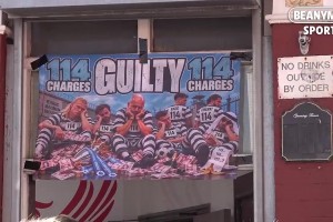 瓜帅哈兰德“被捕入狱”！来看曼城利物浦赛前的安菲尔德~